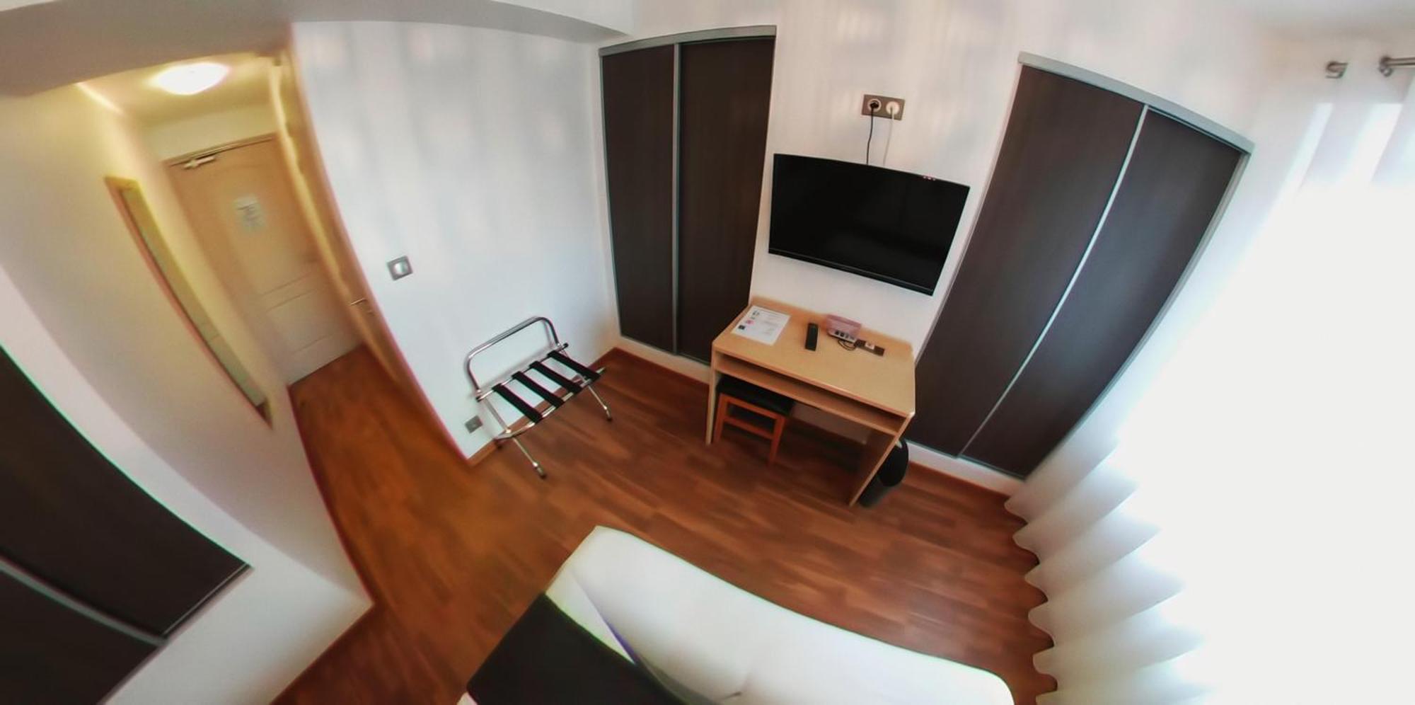 Hotel Au Bon Coin Cloyes-sur-le-Loir Екстериор снимка
