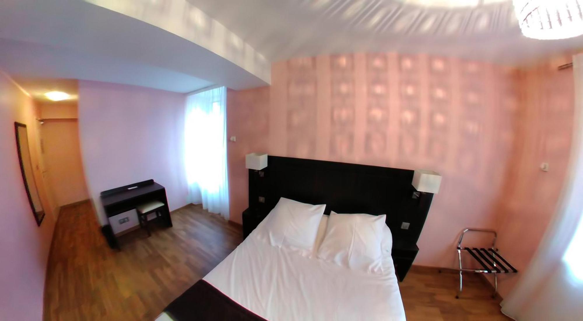 Hotel Au Bon Coin Cloyes-sur-le-Loir Екстериор снимка