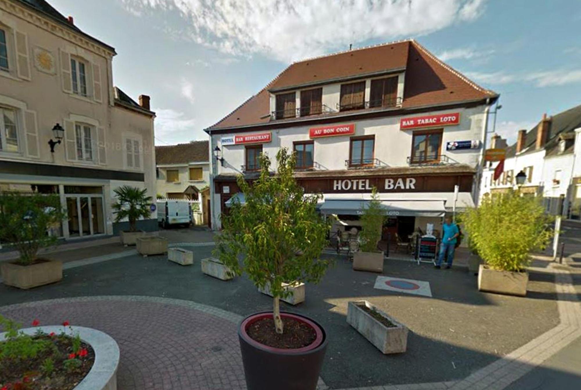 Hotel Au Bon Coin Cloyes-sur-le-Loir Екстериор снимка